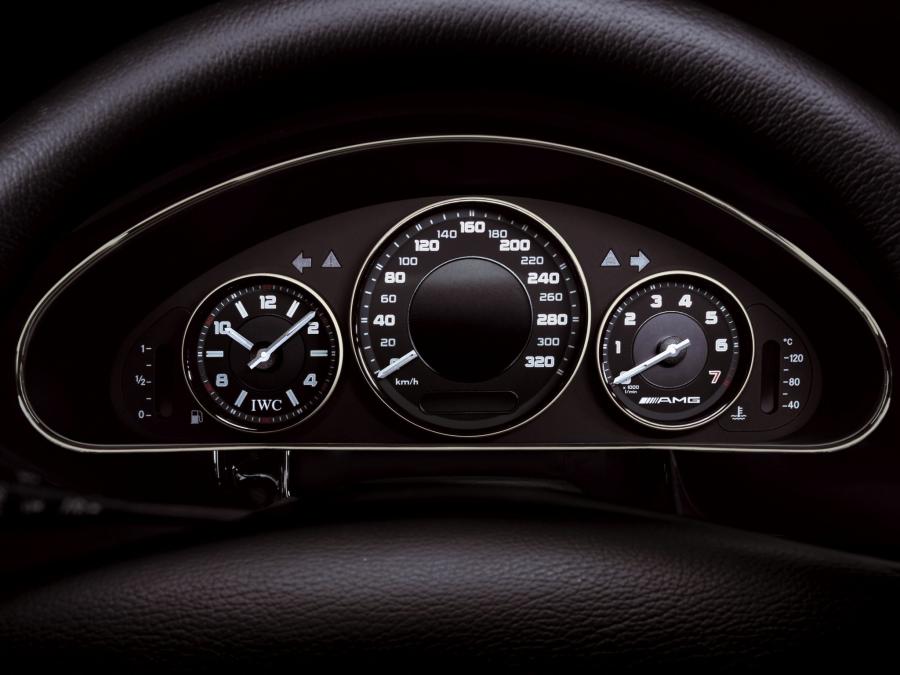  Mercedes-Benz CLS55 AMG IWC Ingenieur 2005 года  (фото 2 из 3)